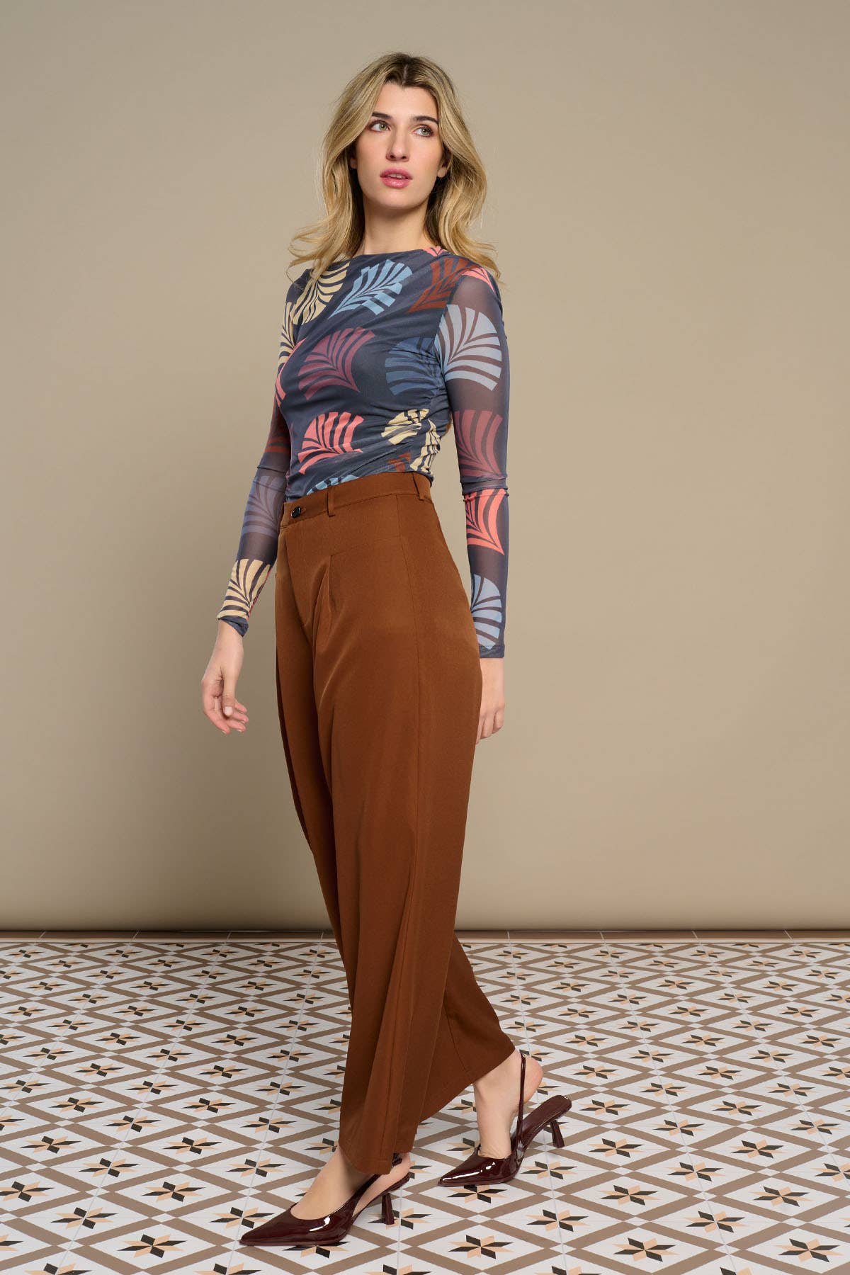 Grey SECOND TOP for wholesale on Faire1