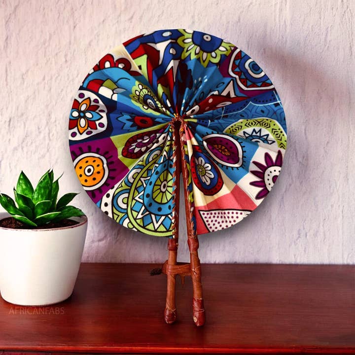 AfricanFabs - Vendita all'ingrosso Ventaglio pieghevole portatile - Ventaglio africano - Ventaglio con stampa Ankara - Ekow - Multicolore