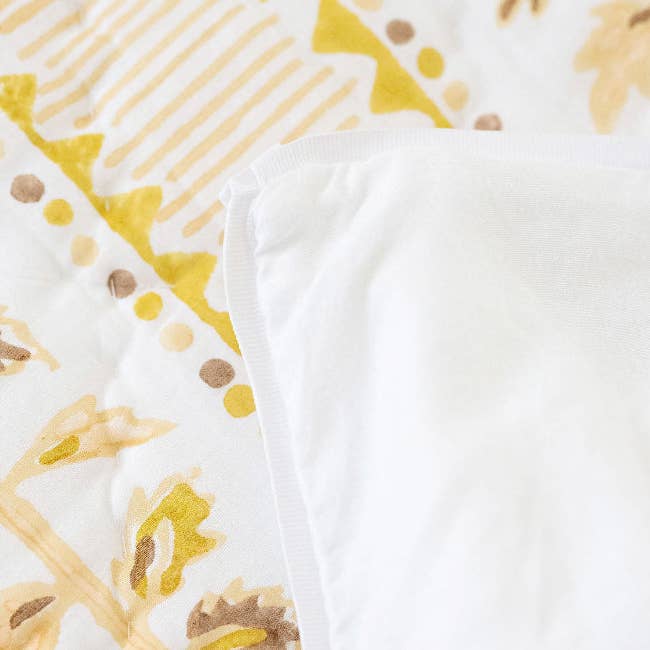 The Signature Zipper Duvet Cover - The Peek Edge - White for wholesale by Pippen House