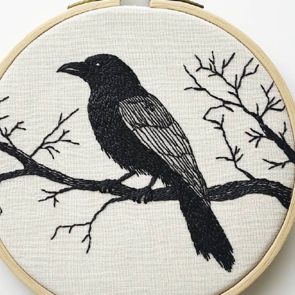 Seul Corbeau pour la vente par Darby & Windsor