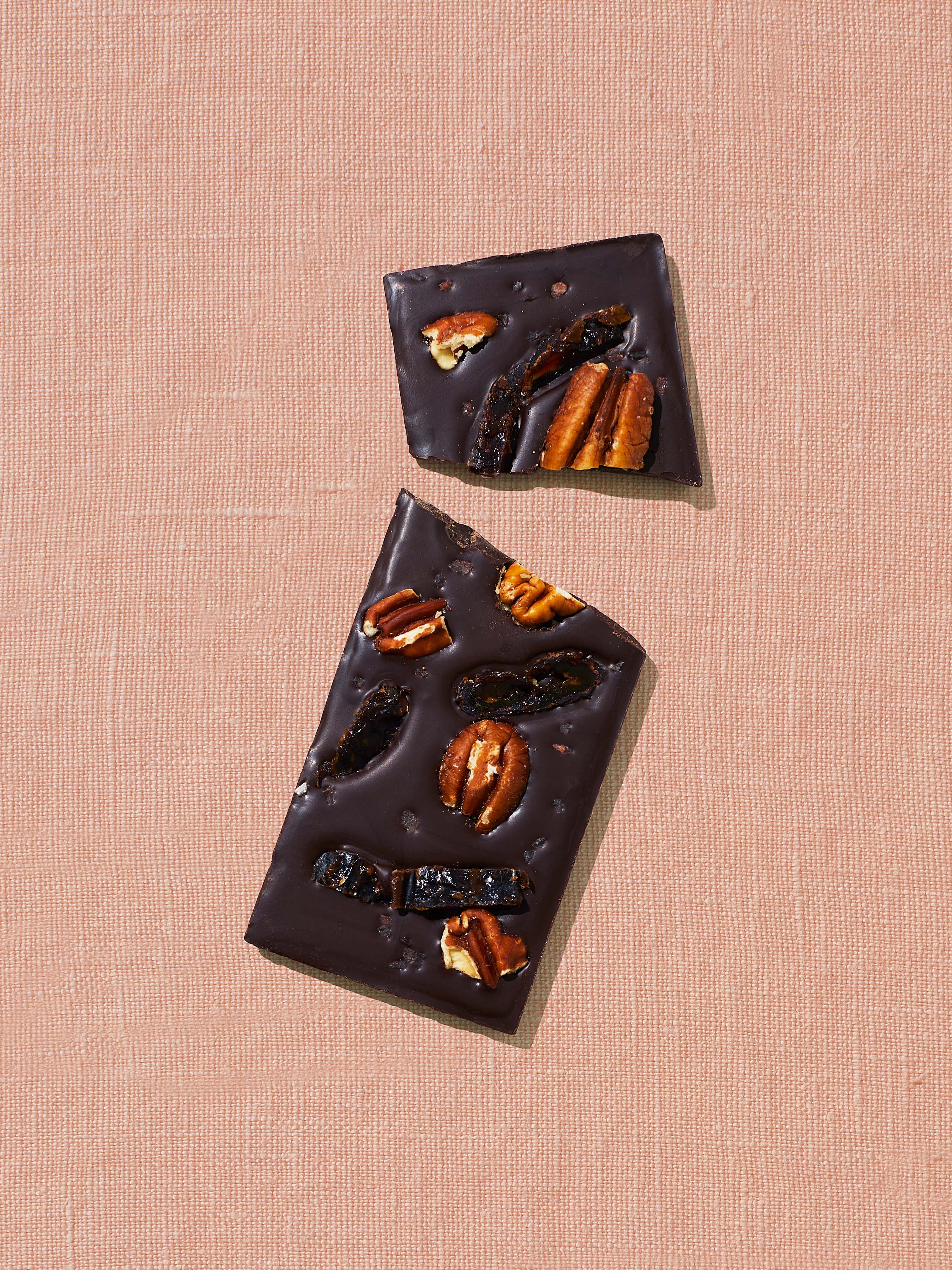 Spring & Mulberry - Wholesale Chocolate Bar - Pecan Date Date-Sweetened Dark Chocolate3