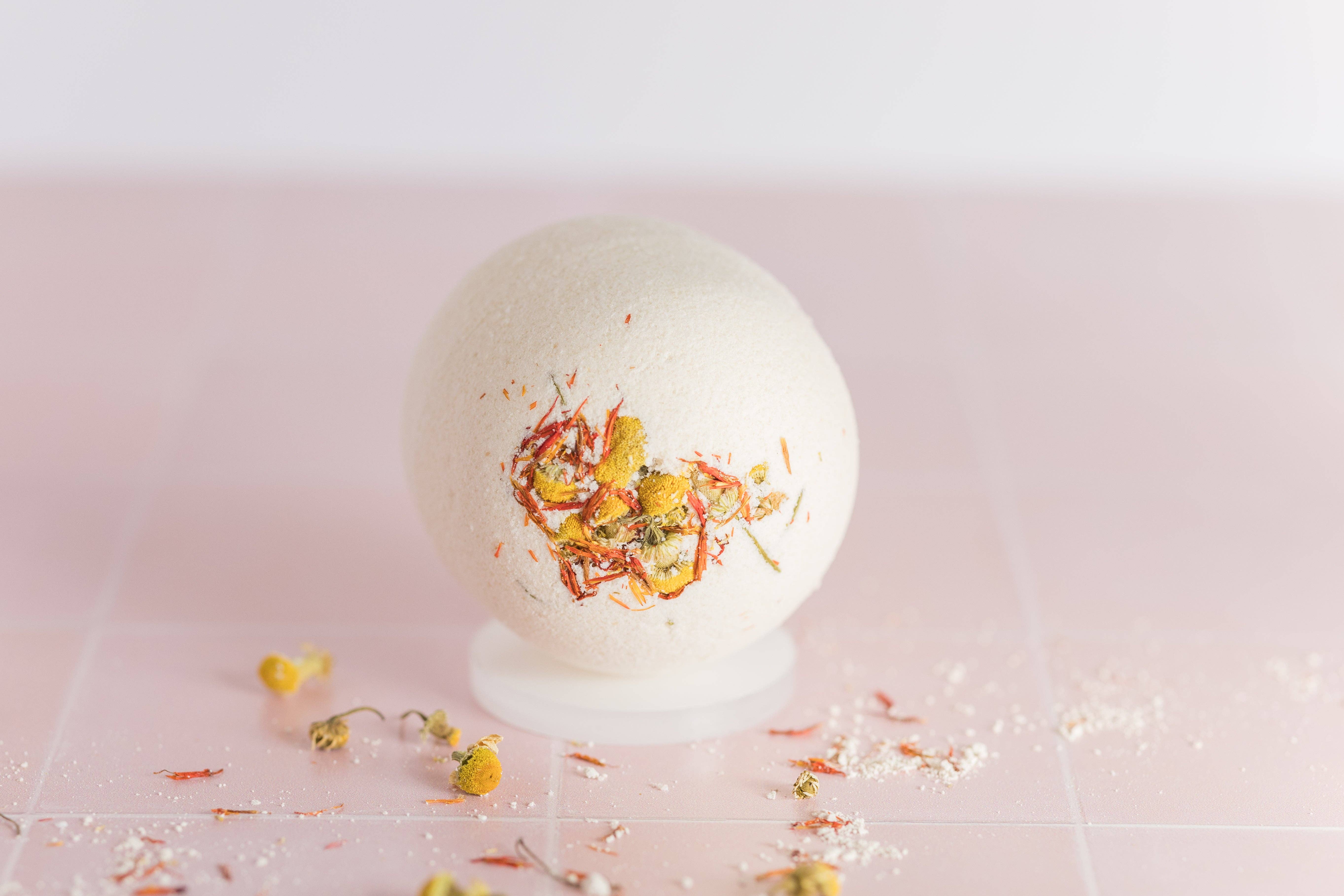 HandCraft Skincare - Wholesale Bath Bomb/Fizz - Warmth + Oats Bath Bomb