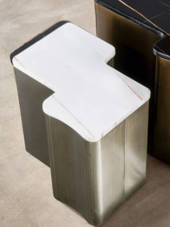 Ludie Marmorbord med Uregelmæssig Form, Sidebord i Go for engroshandel hos Statements by J