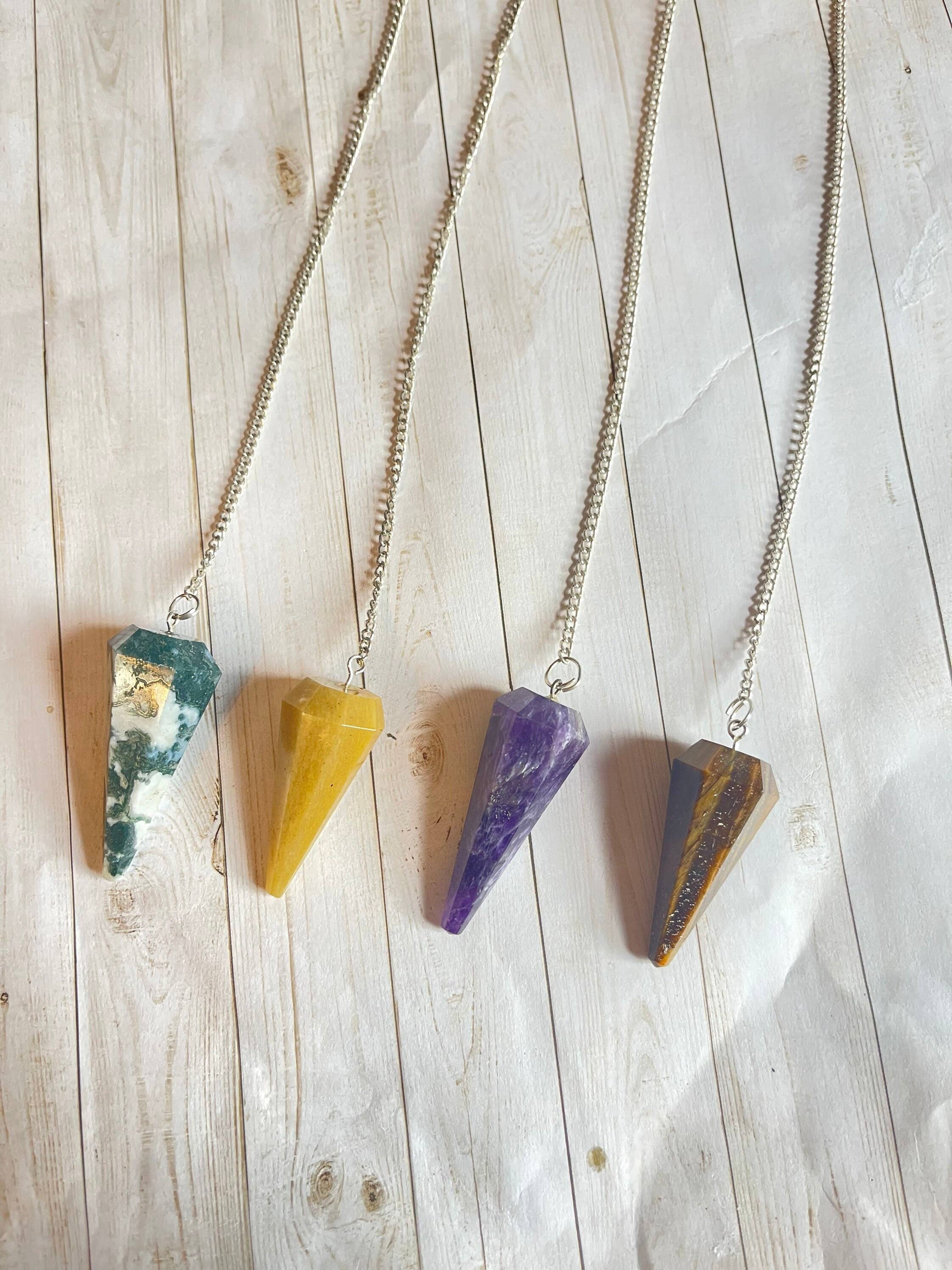 Tumbledshop - Wholesale Meditation Supplies - Crystal Pendulum For Divination Assorted Gemstone Pendulums,6