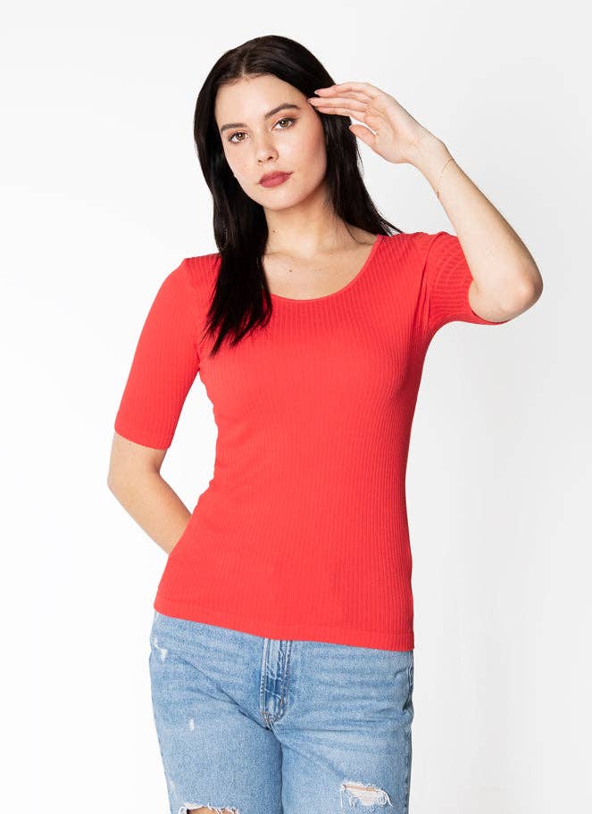 C'est Moi Clothing Co - Wholesale Gebreide top - Dames - Naadloze rib S/S ronde hals- CERT12139