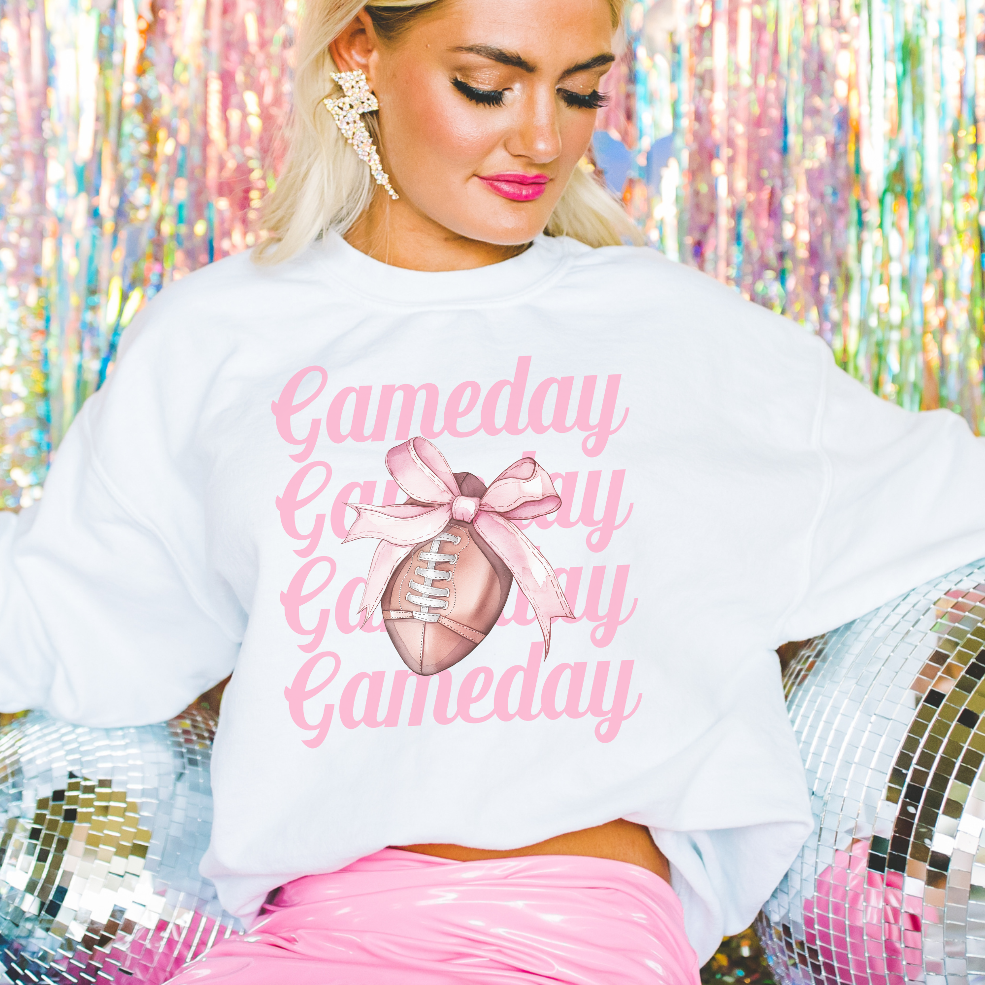 Trendznmore - Modern Graphic Apparel - Vente Sweat-shirt à imprimés – femme -  Chandail à encolure ras-du-cou Coquette Football, rose, GameDay0