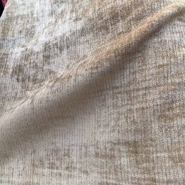 Fancy Styles Fabric - Vendita all'ingrosso Tessuto - SWATCH - Tessuto in ciniglia di velluto di design, beige tortora antico, tappezzeria1