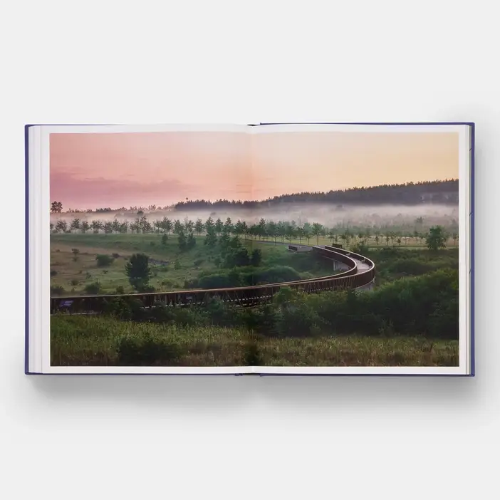 Phaidon - Wholesale Display Book - The Land Is Full: Nelson Byrd Woltz Landscape Architects3