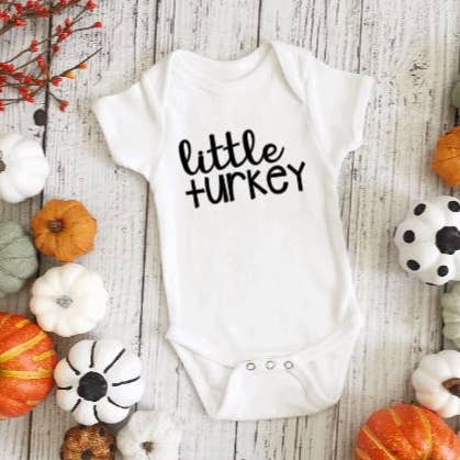 Grenouillère Little Turkey pour la vente par Canopy Road Collection