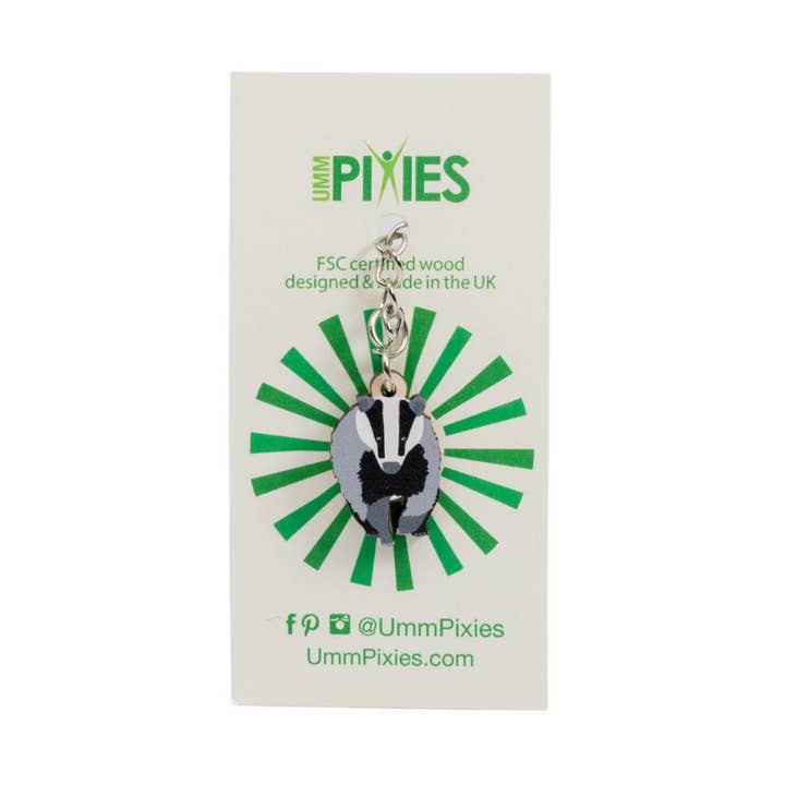 Llavero de Encanto de Madera de Tejón para venta al por mayor de UmmPixies