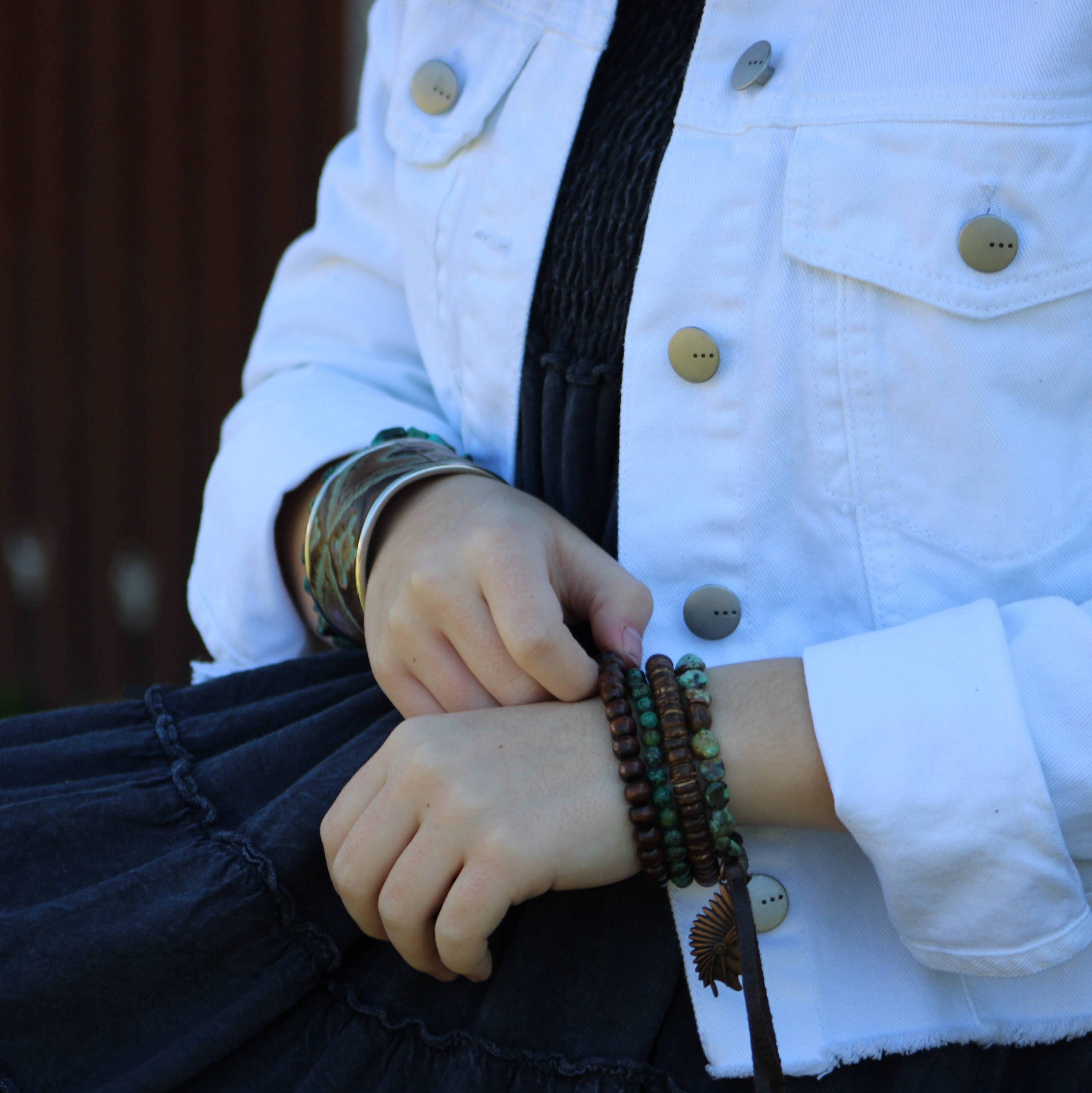 The Jewelry Junkie - Wholesale Beaded Bracelet - African Turquoise Beaded Stretch Bracelet 805n3