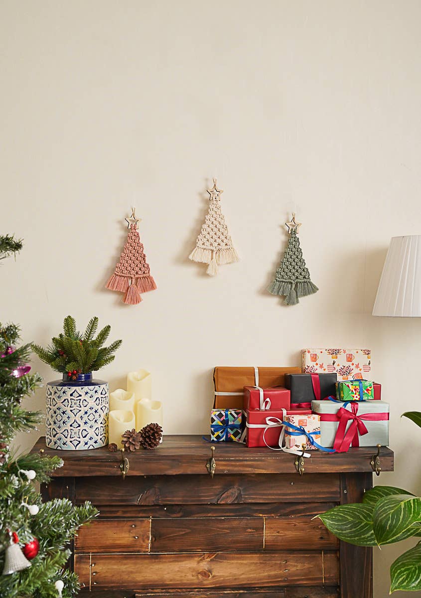 BeanDaikon - Wholesale Christmas Decoration - Macrame Christmas Tree Wall Hanging - X0510