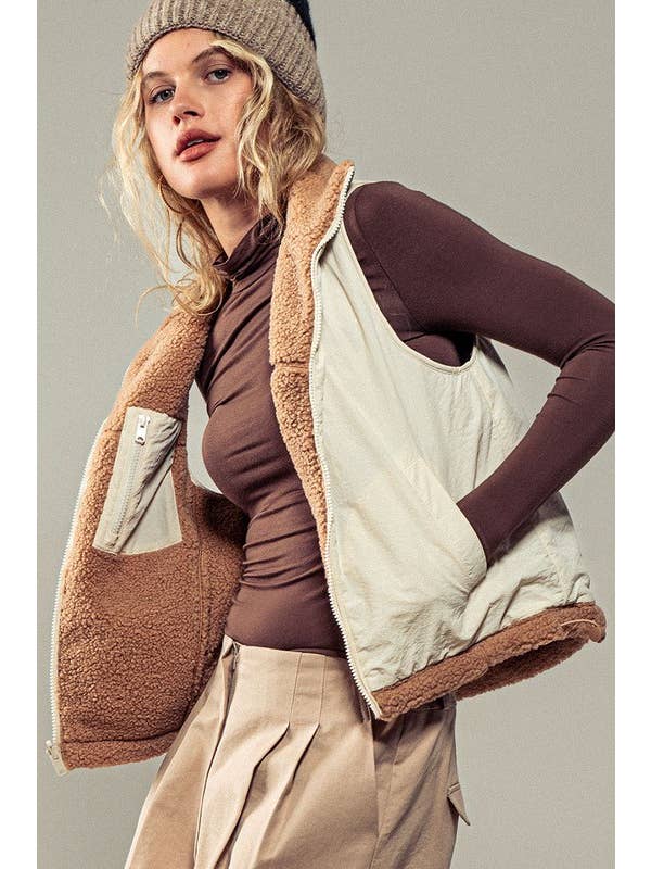 Urban Daizy - Wholesale Outerwear Vest - Women's - Dual Fleece Zipper Vest