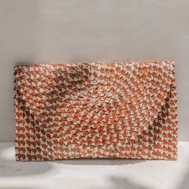 Village Thrive - Wholesale Clutch Bag - Women's - Rattan Clutch in Ombre6