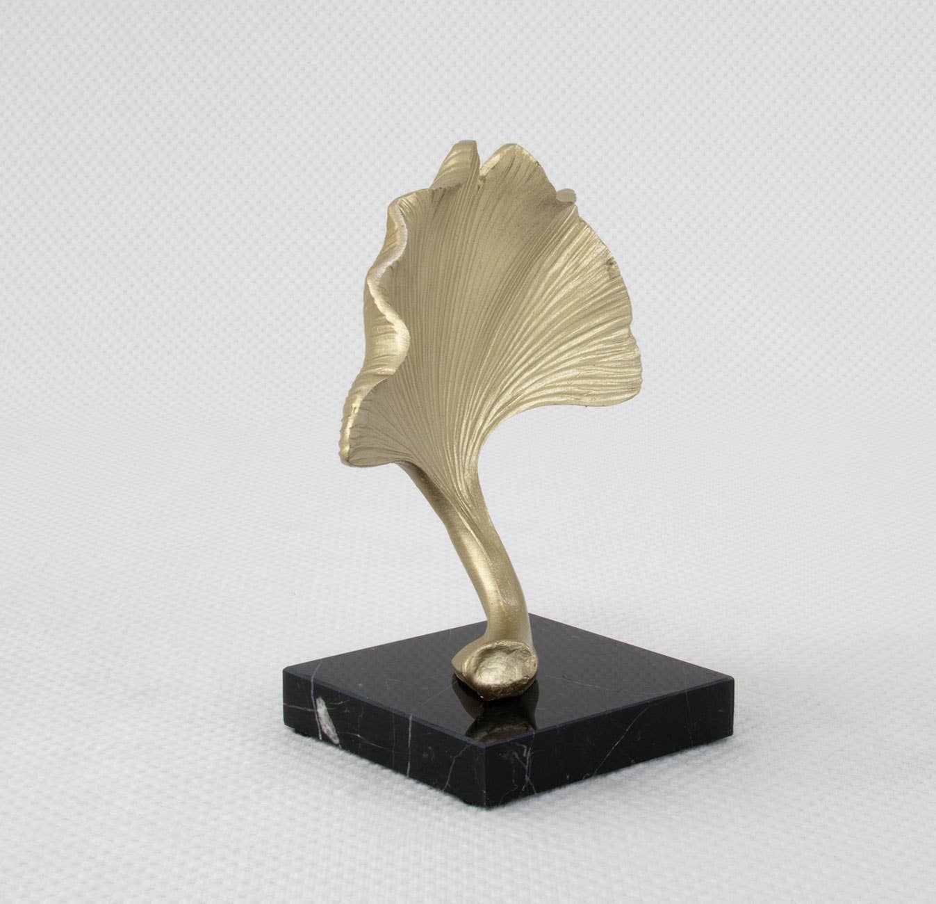 Lillian Home - Wholesale Decorative Tabletop Object - Gold Sea Shell1