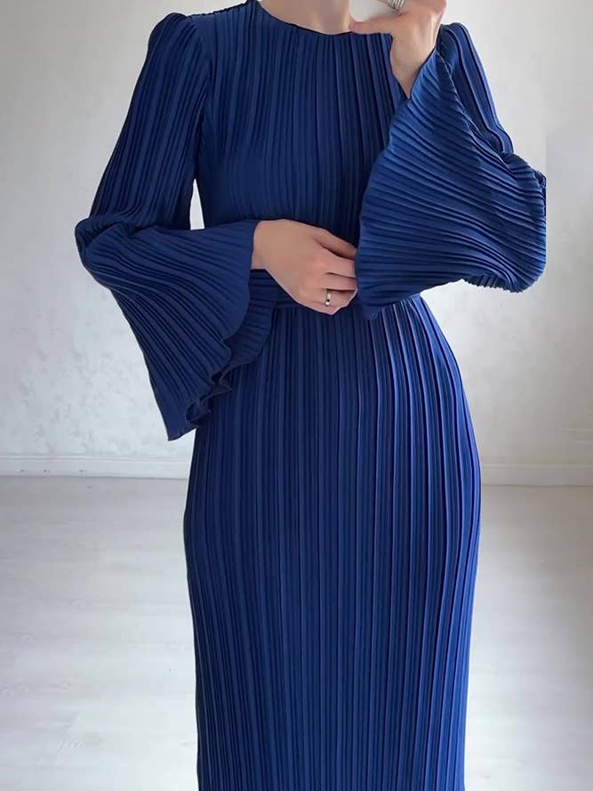 UNISHE - Wholesale Dress - Women's - Textured Long Flare Sleeves Maxi Dress ZK1630