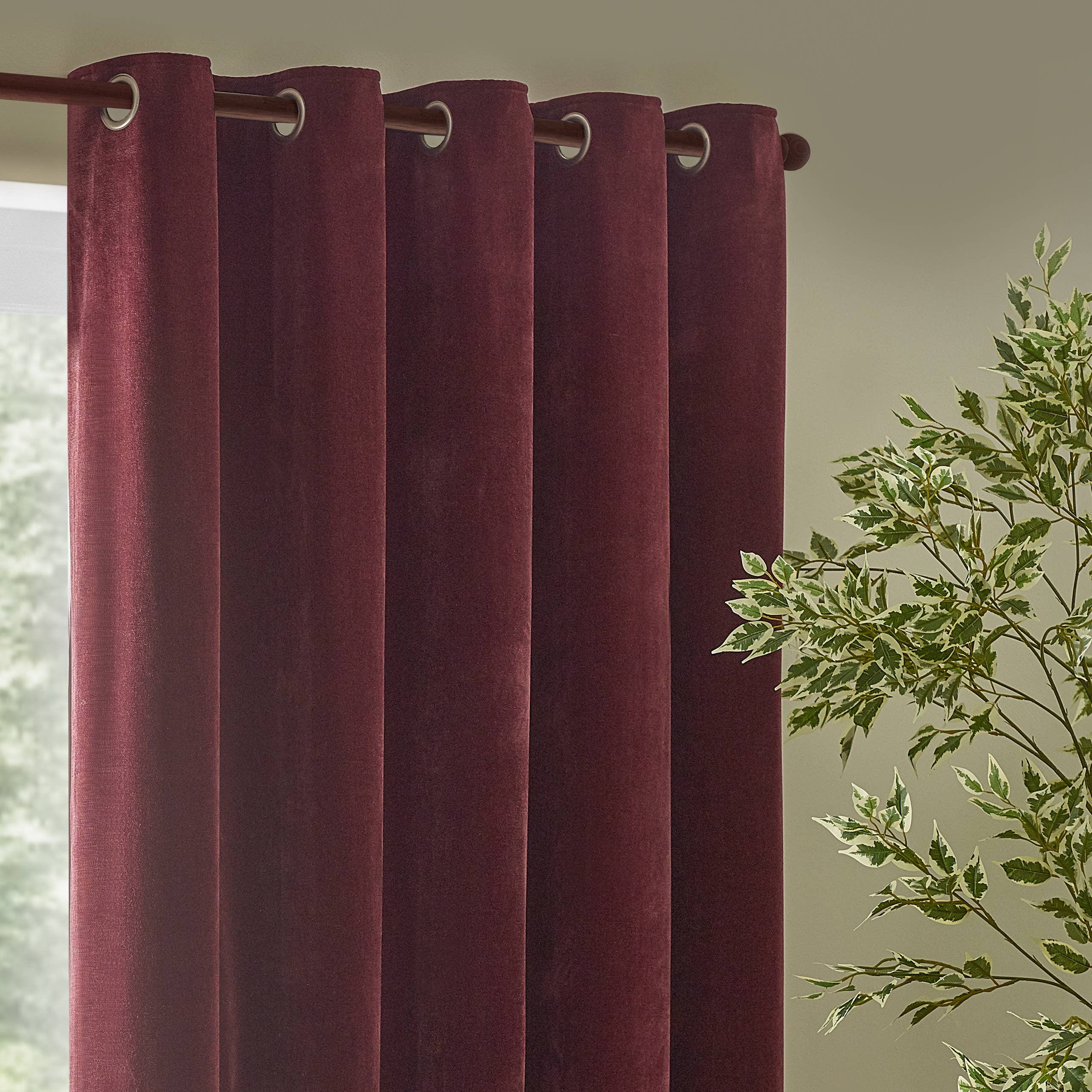 Heavy Chenille Room Darkening Eyelet Curtains Beetroot for wholesale on Faire2