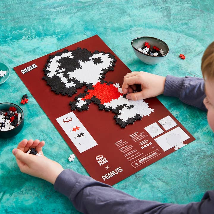 Plus-Plus USA - Wholesale Build-a-Toy - Kids - Peanuts Puzzle By Number – Joe Cool 275 pc Tube2