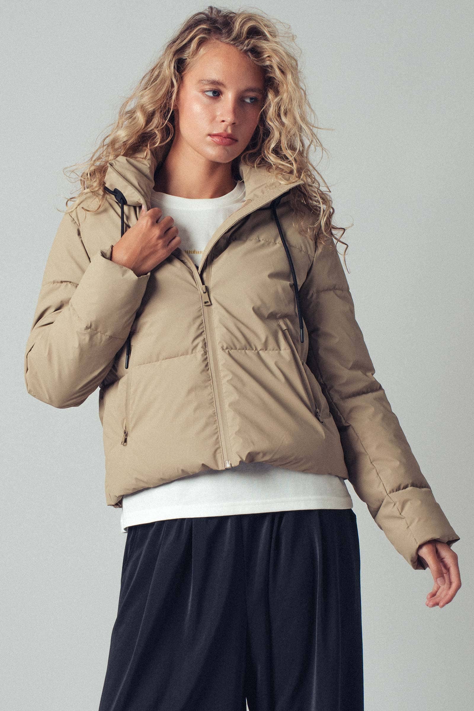 Urban Daizy - Wholesale Puffer Jacket - Women's - Cozy Drawstring Hooded Puffer Jacket4