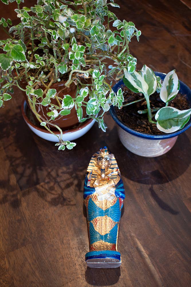 Discoveries, Inc. - Wholesale Decorative Figurine - Egyptian Sarcophagus Box Gypsum - 8"6