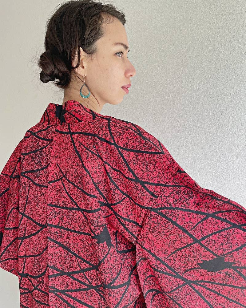 KimonoZen - Wholesale Kimono - Women's - Red and Black  Haori Kimono Jacket7