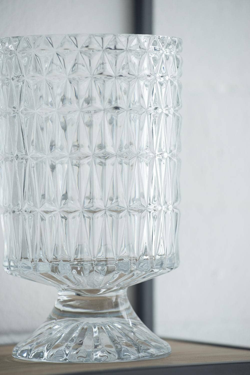 A&B Home Group Inc. – Engroshandel Vase – D4x7,5" Diamond Radiance Glasvase1