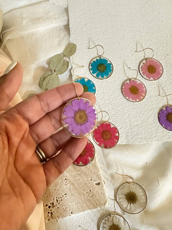 Daisy flower earrings Mix for wholesale by GG Jewels Blooms