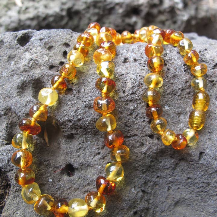 Amber House - Wholesale Beaded/pearl necklace - MULTI COLOUR BALTIC AMBER NECKLACE
