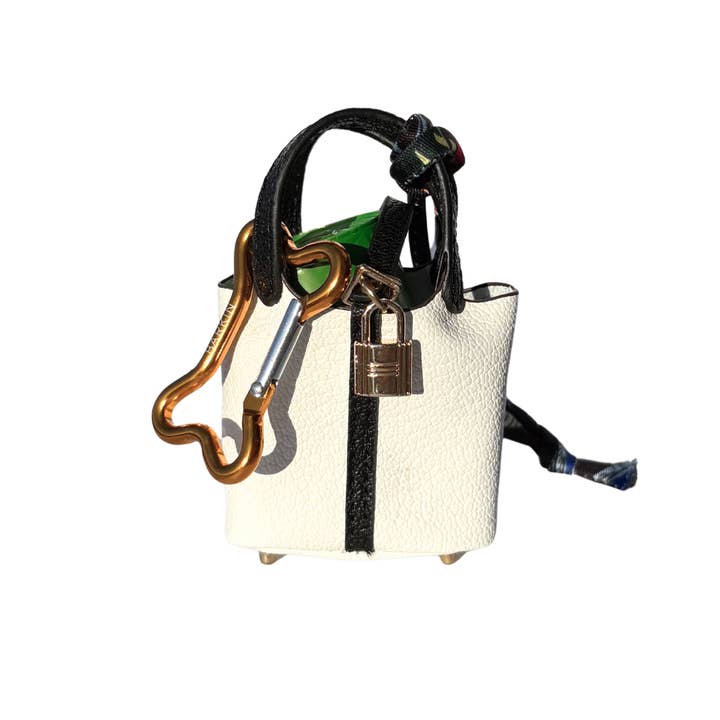 Puppy Barkin - Wholesale Pet Poop Bag Dispenser - Barkin Dog Waste Bag Holder11