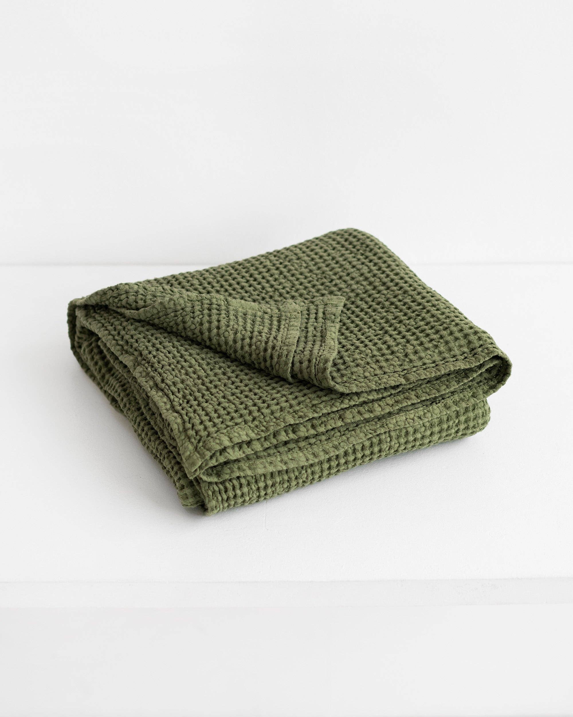 MagicLinen (We handle U.S. import procedures for you) - Wholesale Throw Blanket - Linen waffle throw in Forest green1