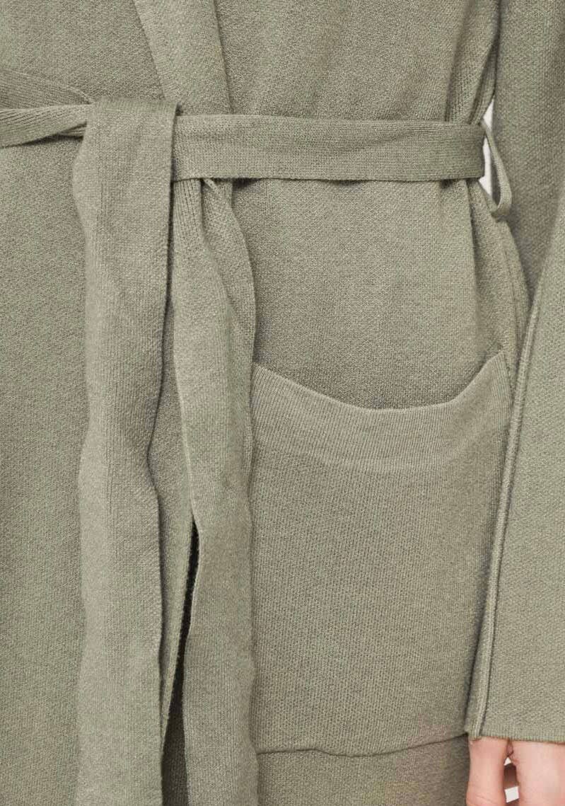 LINEN & COTTON HOUSE - Wholesale Coat - Women's - Classic knitted coat 13103. FALL WINTER CLOTHING5