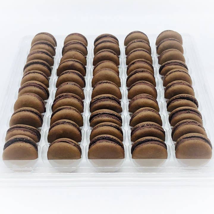 macaron centrale - Wholesale Cookie - 50 Pack Chocolate French Macaron Value Pack