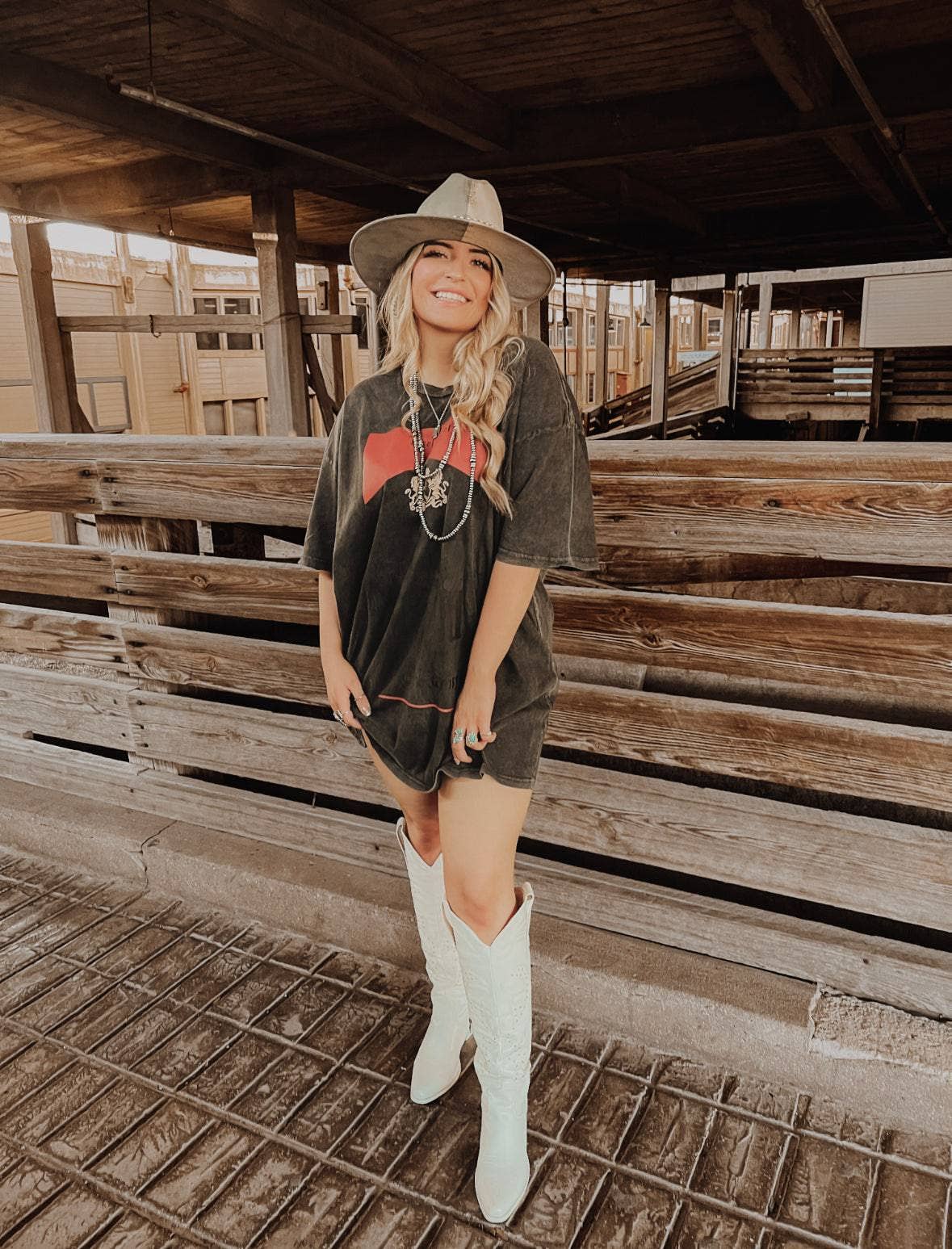 THE BEVEL LABEL - Wholesale T-Shirt (Graphic) - Women's - Charcoal Stay Wild T Shirt Dress4