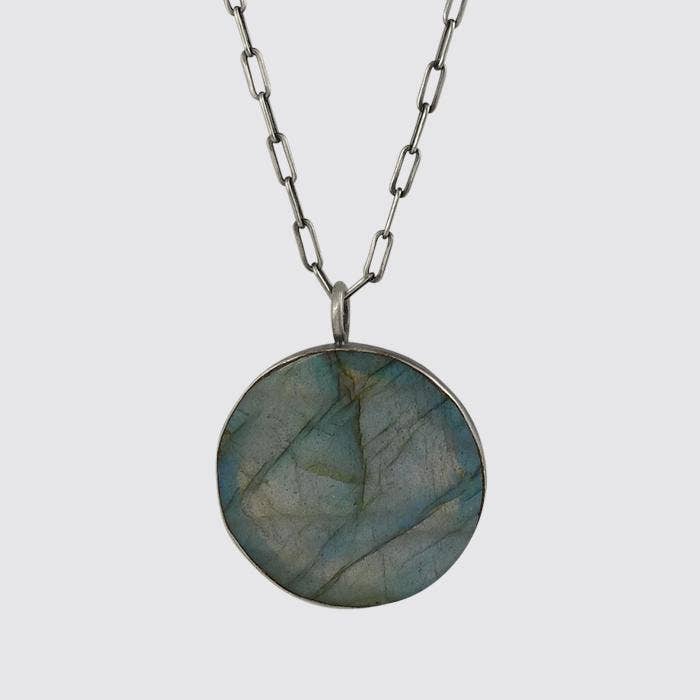 Grand collier pendentif pierre pour la vente par Jane Diaz NY