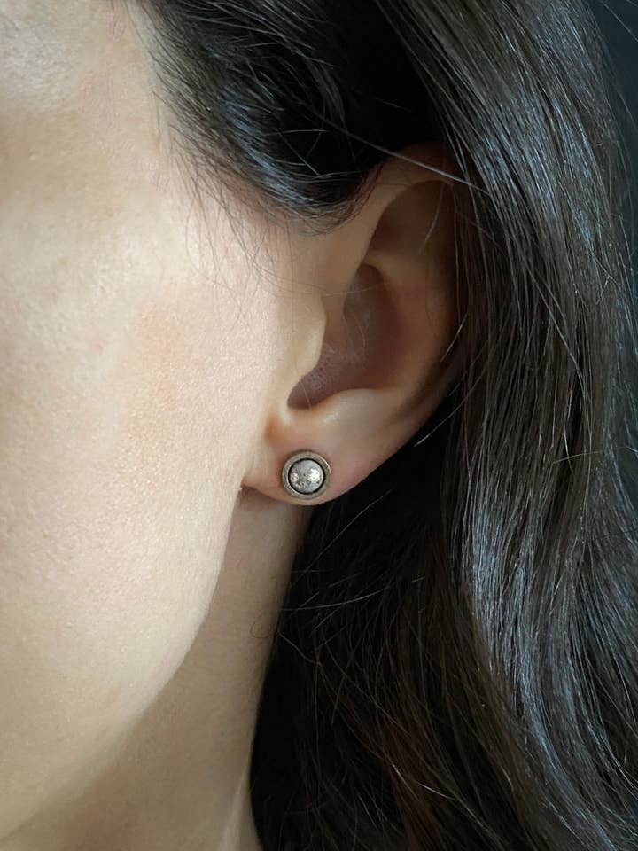 Concrete earrings for wholesale by Atelier La Rouleuse