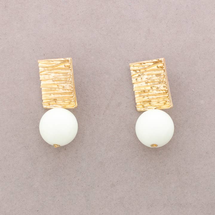 Sonata - Wholesale Snap Jewelry - Square Metal Earrings with Hanging Imitation Pearl Ball1
