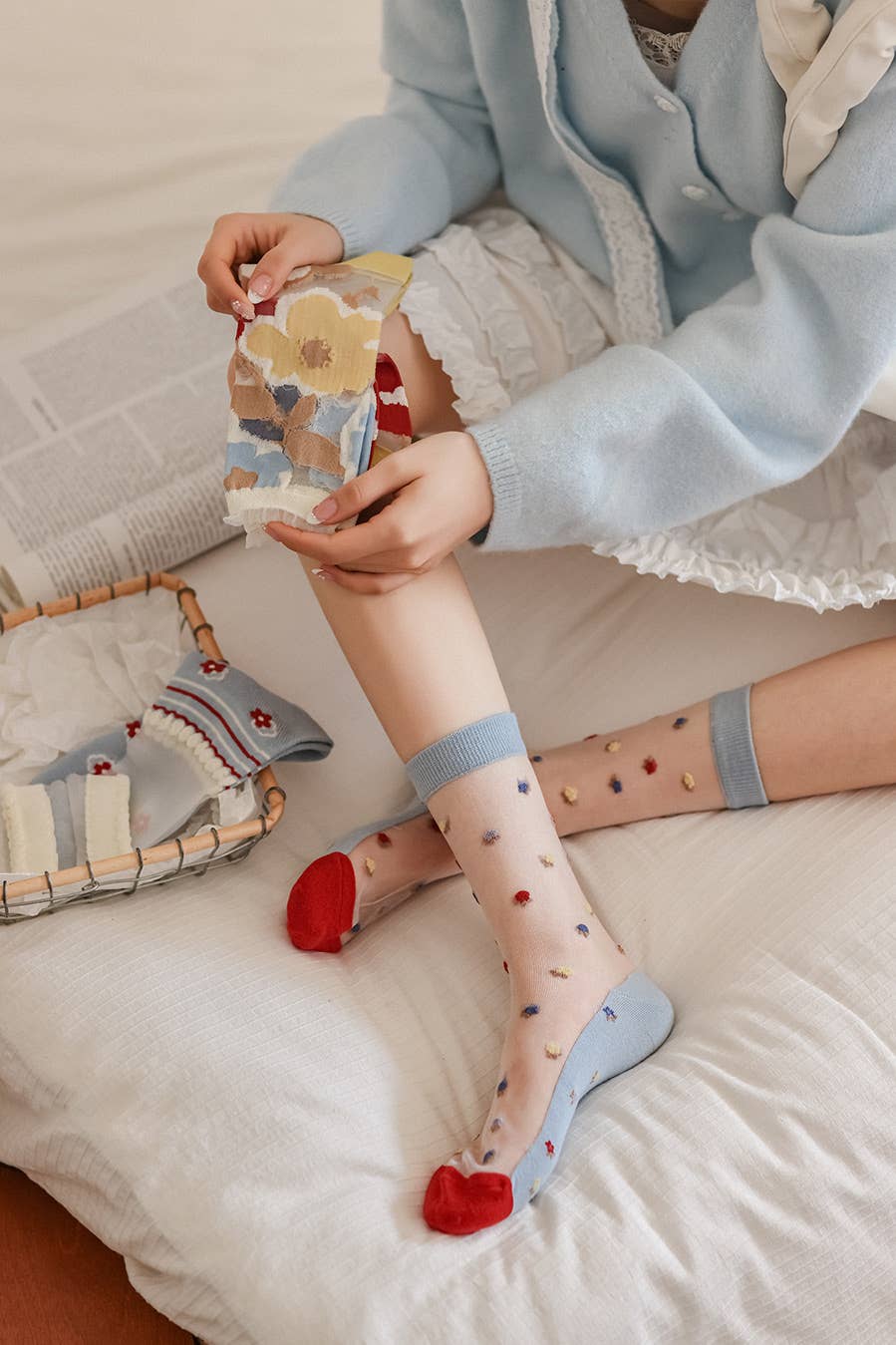 Flerfarvet Gennemsigtige strømper med flerfarvede blomster 🌼🌈 for engroshandel på Faire3