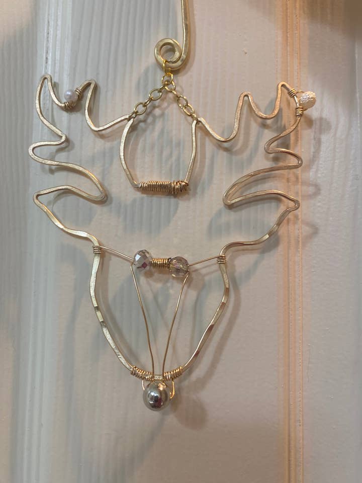Weihnachtsschmuck: Verzierte Rentier-Hirschkopf für den Großhandel von Angela Catirina Jones