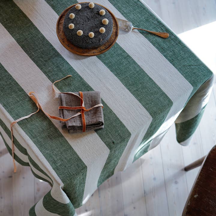 Linen Tablecloth Forest Green Natural Venice for wholesale by LinenMe