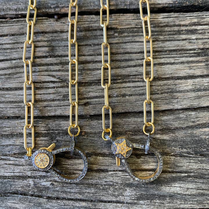 ILISSA MICHELE JEWELRY - Venta al por mayor Collares de cadenas y eslabones - Collar de cadena dorada con clip para papel y cierre bicolor1