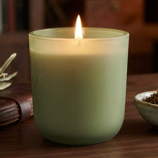 Garsnett Beacon Candle Co. - Wholesale Jar/Filled Candle - Bravura - Tobacco Flower, Olive Leaf & Teakwood Luxury Coconut Soy Candle0