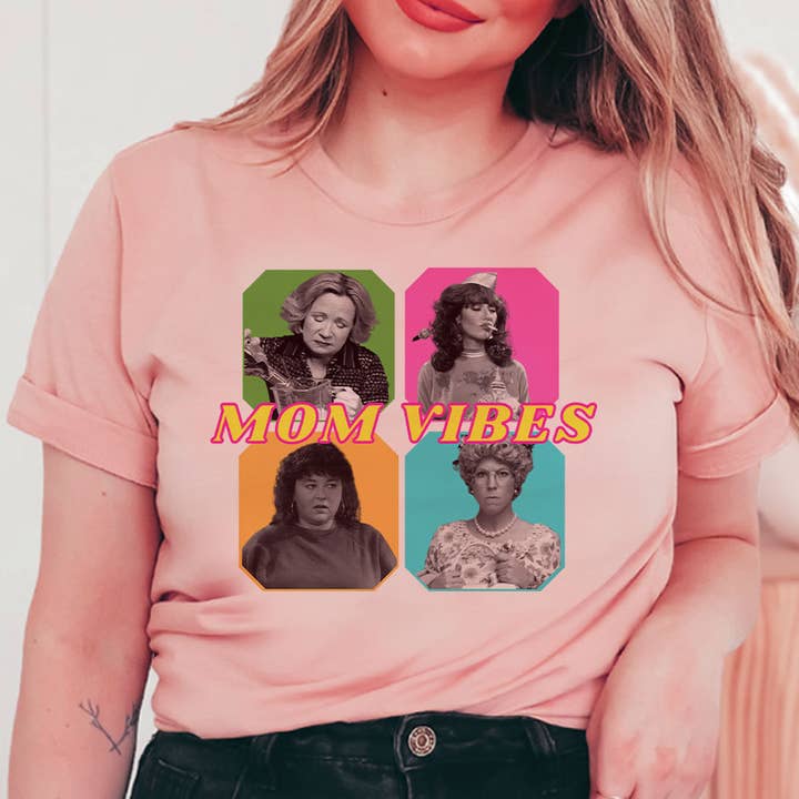 House Of Rodan - Wholesale T-Shirt (Graphic) - Women's - Mom Vibes 90's - Funny Mama Mother's Day Gift T-Shirt