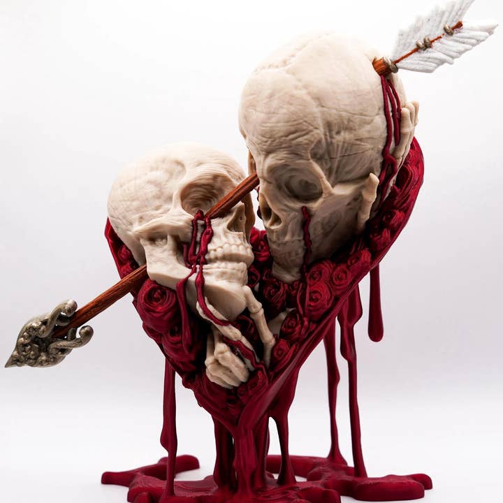 Pour toujours dans la mort pour la vente par Sumptuous Scull Styles LLC