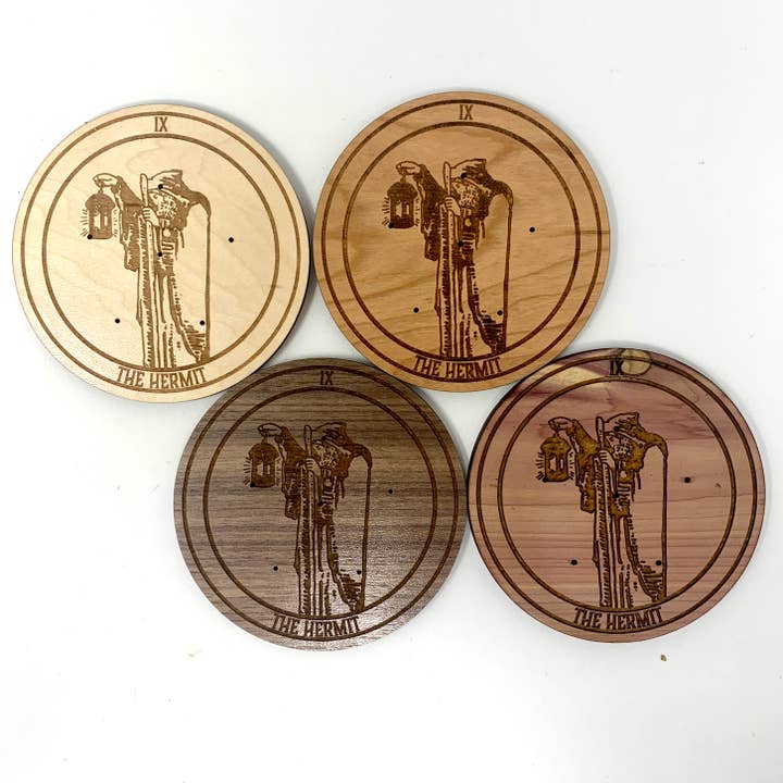 Porte-encens Tarot 09 Le Brûleur d'encens Ermite pour la vente par Insert Brand Here Shop