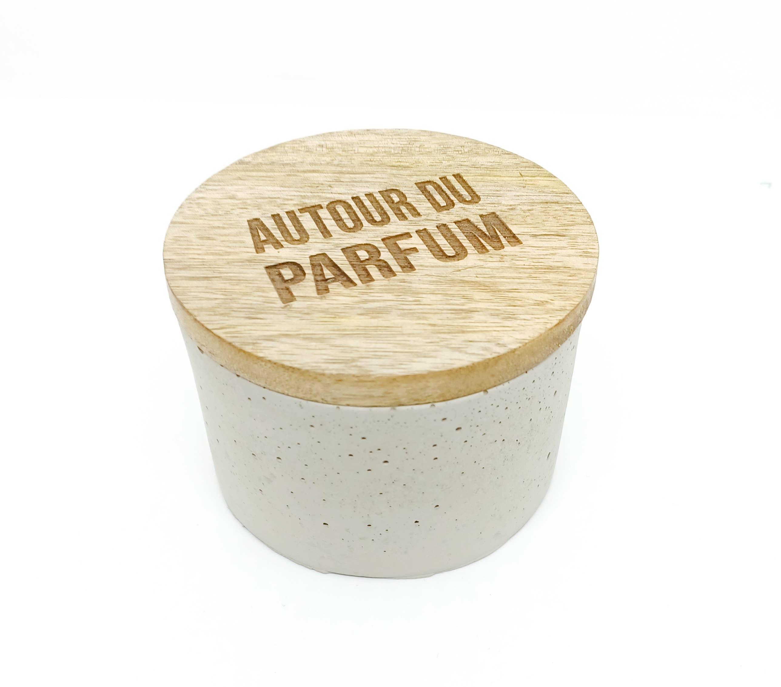 Autour Du Parfum – Großhandel Feste Parfüms – Magma - handgefertigter Betontopf mit vulkanischen Duftsteinen1