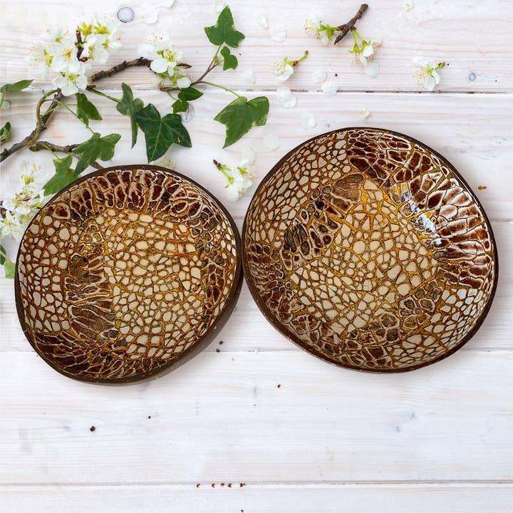 VIE - Wholesale Decorative Plate/Dish/Bowl - Hand-Painted Coconut Bowls, Lacquered, Set of 220