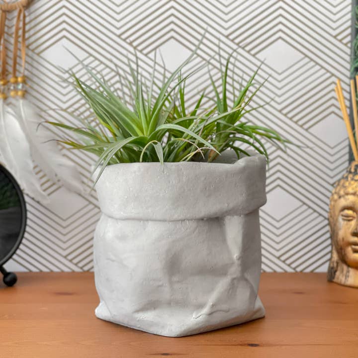 AURA 8 Art Boutique – wholesale Plant pot – Paper Bag Flower Pot, Succulent Planter Pot, Concrete Vase