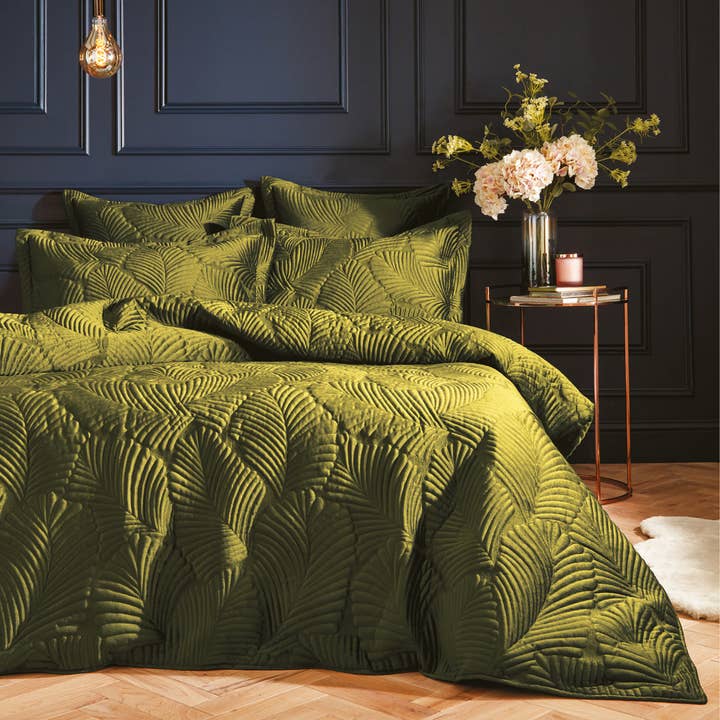 Palmeria Quilted Velvet Duvet Cover Set Moss for wholesale on Faire