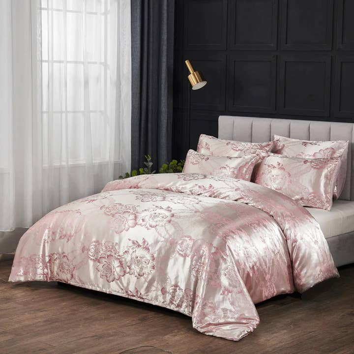 Luxe babyroze beddengoed gemaakt van zijdeachtige jacquardstof, damast dekbedovertrek set, designer beddengoed, esthetisch dekbed king queen full twin voor wholesale door daintyduvet