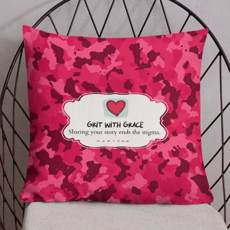 Leger Enthousiast Camouflage Premium Sierkussen voor wholesale door Grit with Grace, LLC